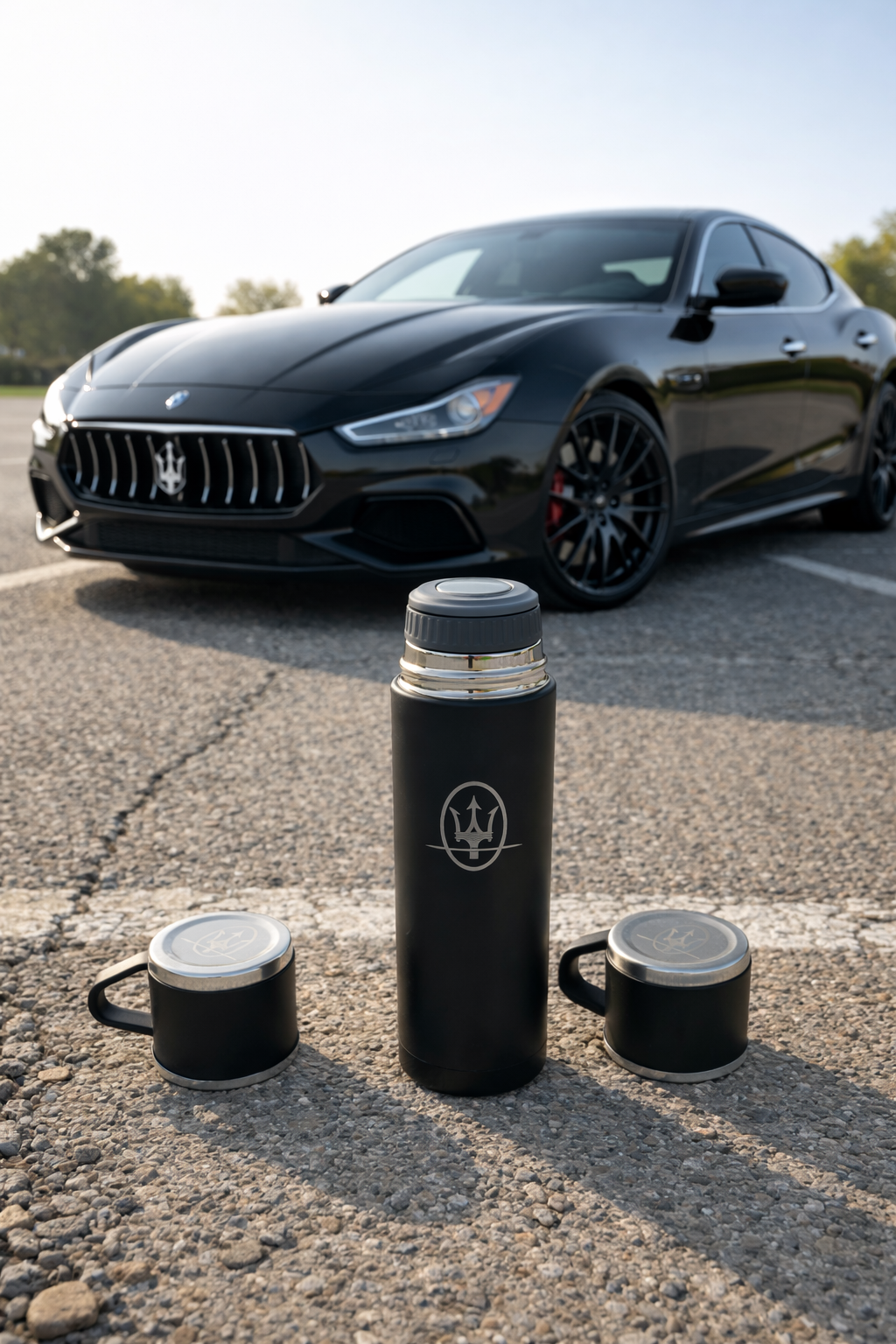 Maserati Laser Logo Thermos Set 500 ml – Insulated Flask with 3 Cups