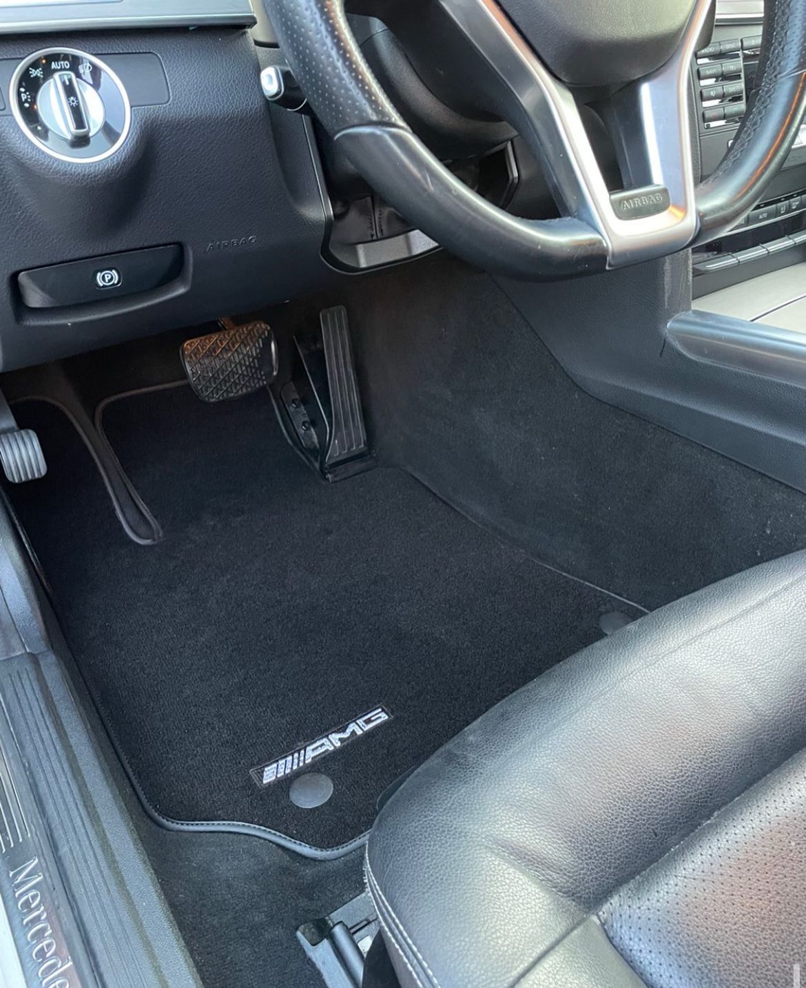 Mercedes Benz ( AMG ) Carpet Car Floor Mats Custom fit for all Model Carpet Liner